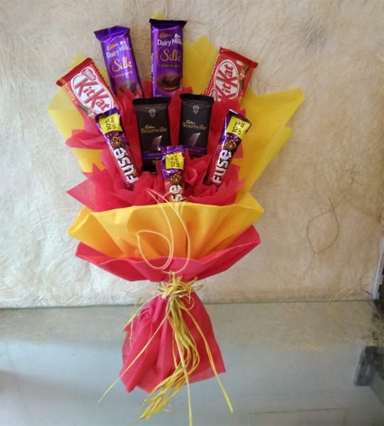 10 mix chocolate bunch by mobile flower pune florist in pune cake maker in pune